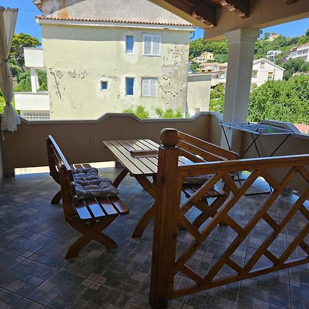 Apartmani Tatjana 라브 외부 사진