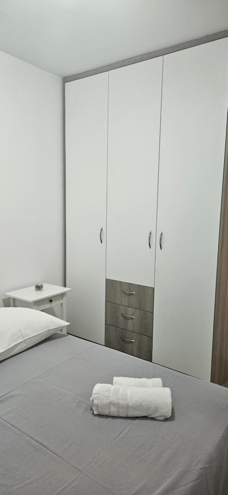 Apartmani Tatjana 라브 외부 사진